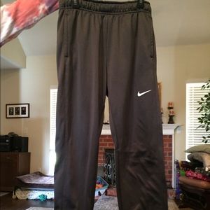 3 pair of Nike therma fit joggers